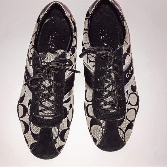 Coach - Picture 4 of 6